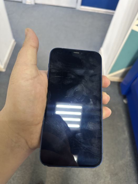 Продам Iphone 12