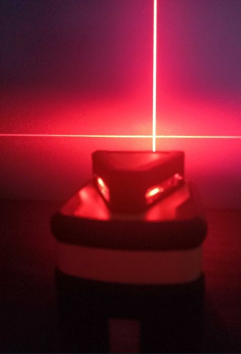 Лазерен нивелир "Dewalt"