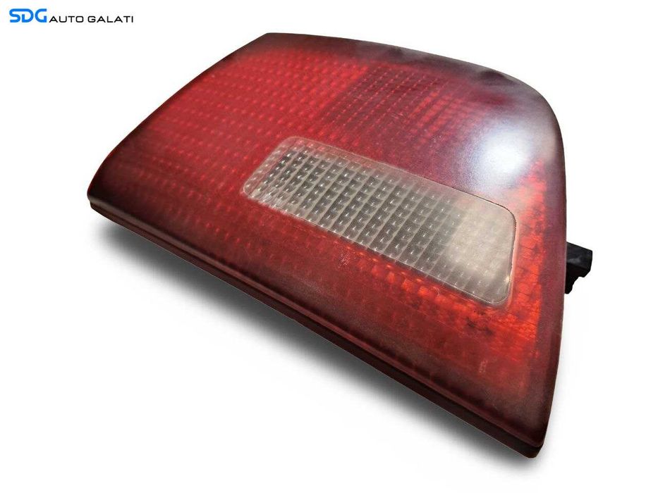 Lampa Stop Tripla Dreapta de pe Hayon Haion Portbagaj BMW X5 E53 1999 - 2006 Cod 8409012-07 [L8754]