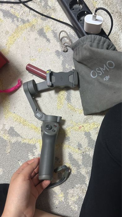 Продам стабилизатор DJI osmo Mobile 3 для смартфона