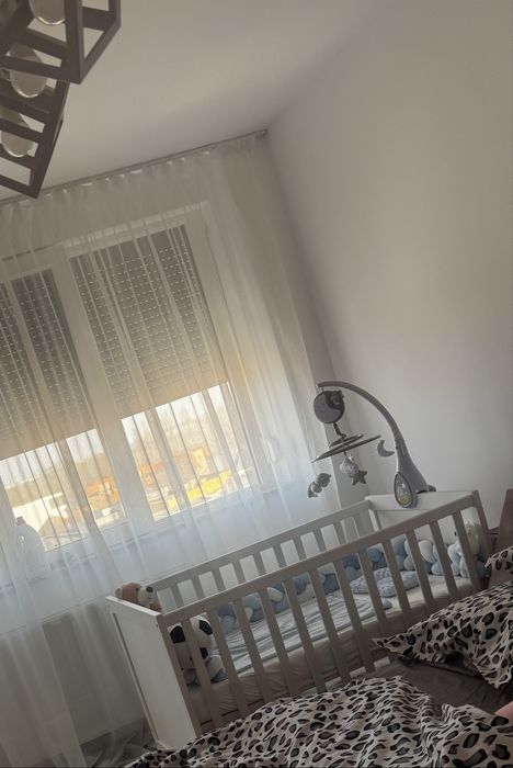 Pătuț bebe ca nou, foarte puțin folosit