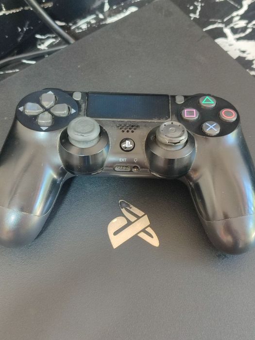 Продается Playstation 4 Pr0