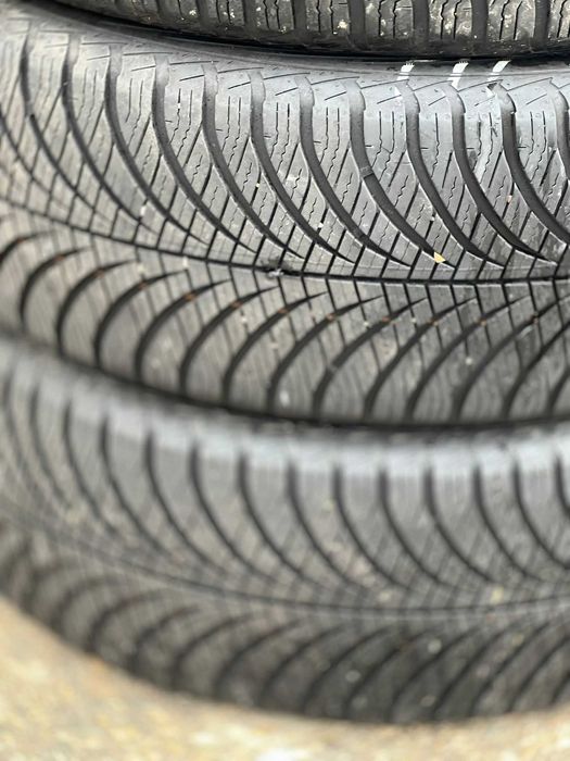 215 55 18 Зимни Гуми Goodyear Дот 2422