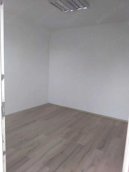 Spatiu de inchiriat 60 mpu x 33 lei mp, la casa, central, Str Valeni, Ploiesti