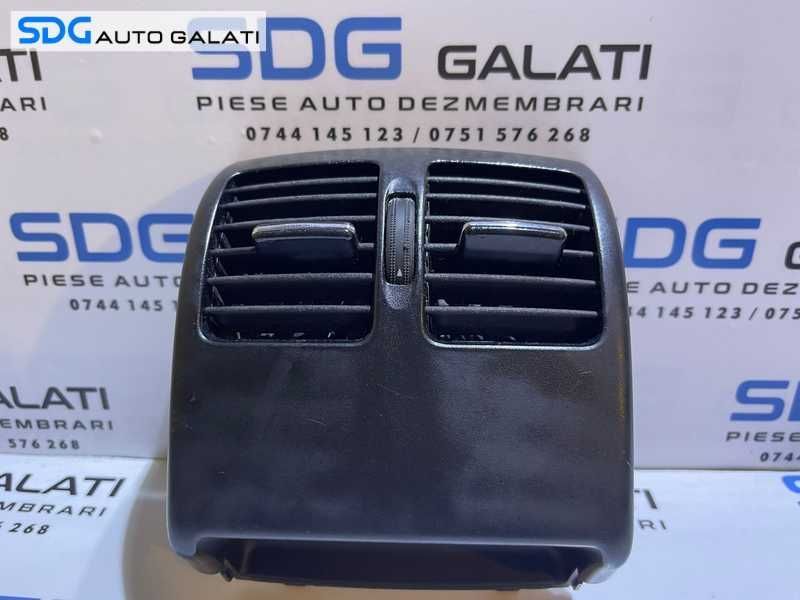 Gura Grila Aer Aerisire Ventilatie Cotiera Mercedes Clasa C Class W204  2007 - 2014 Cod A2048300954