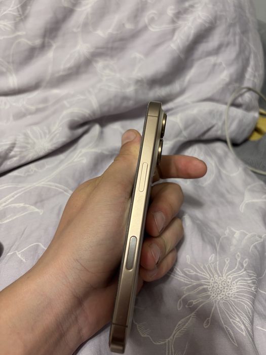 Продам iphone 16 pro 256 gb