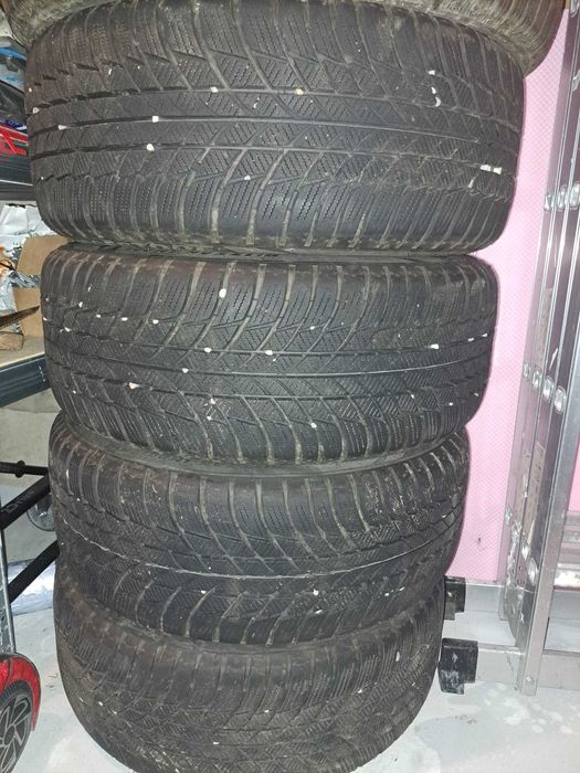 Vand roti BMW X1 jante aliaj cu anvelope iarna 225 50 17 RUNFLAT DOT 2024 profil 7,2 mm