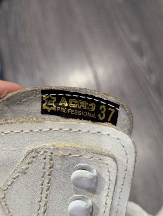 Коньки 37 размера фирмы Acro pro