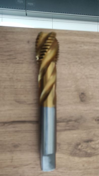 Свёрлакорончатые конусные целендрические,метчики, плашки,резцы