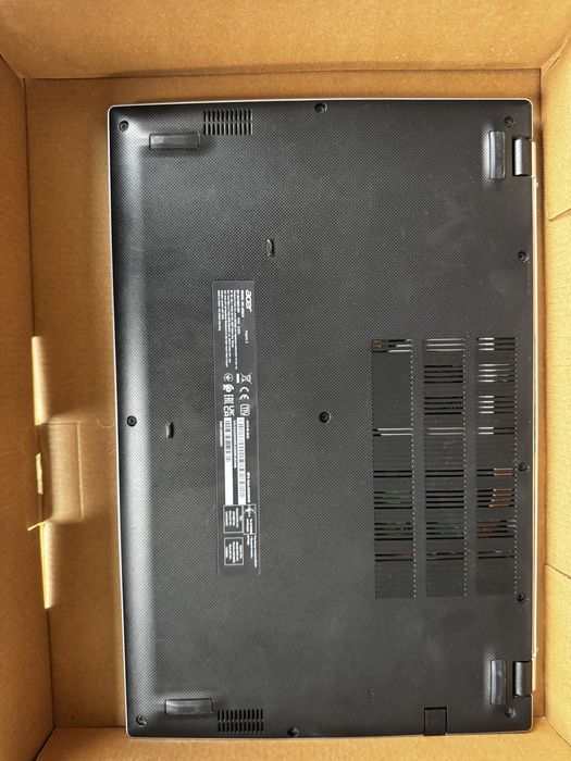 Noutbuk acer core i3