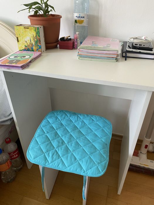 Продам стол со стулом