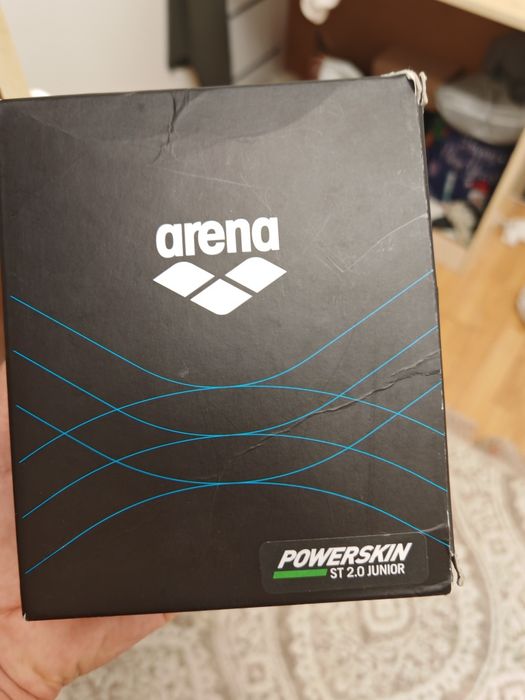 Продам купальник гидрак Arena