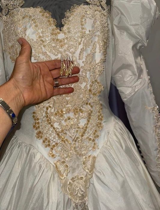 Rochie de Mireasă Vintage Autentică, Anii '80, "Creation" (Made in Belgium)