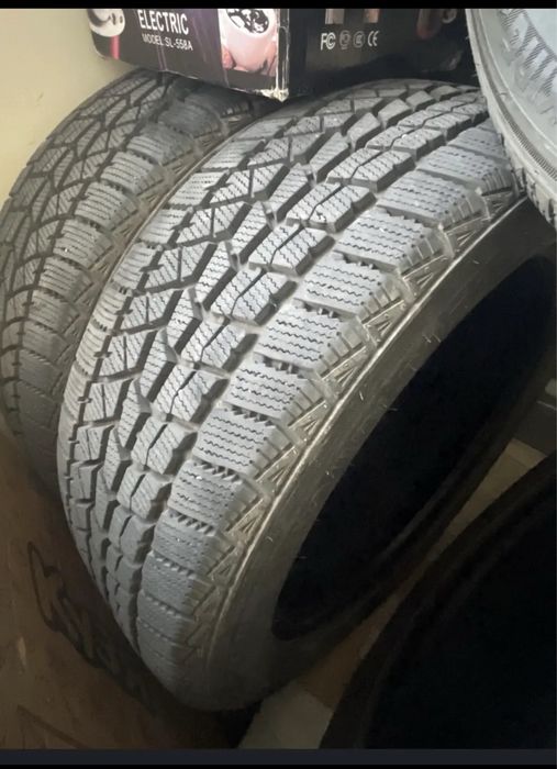 Шыны в отл состоянии  р18/215/55