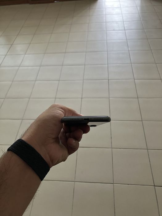 Iphone 11 64 gb LLA idealniy