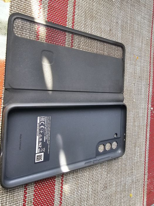 Продаю    чехол от samsung s21+