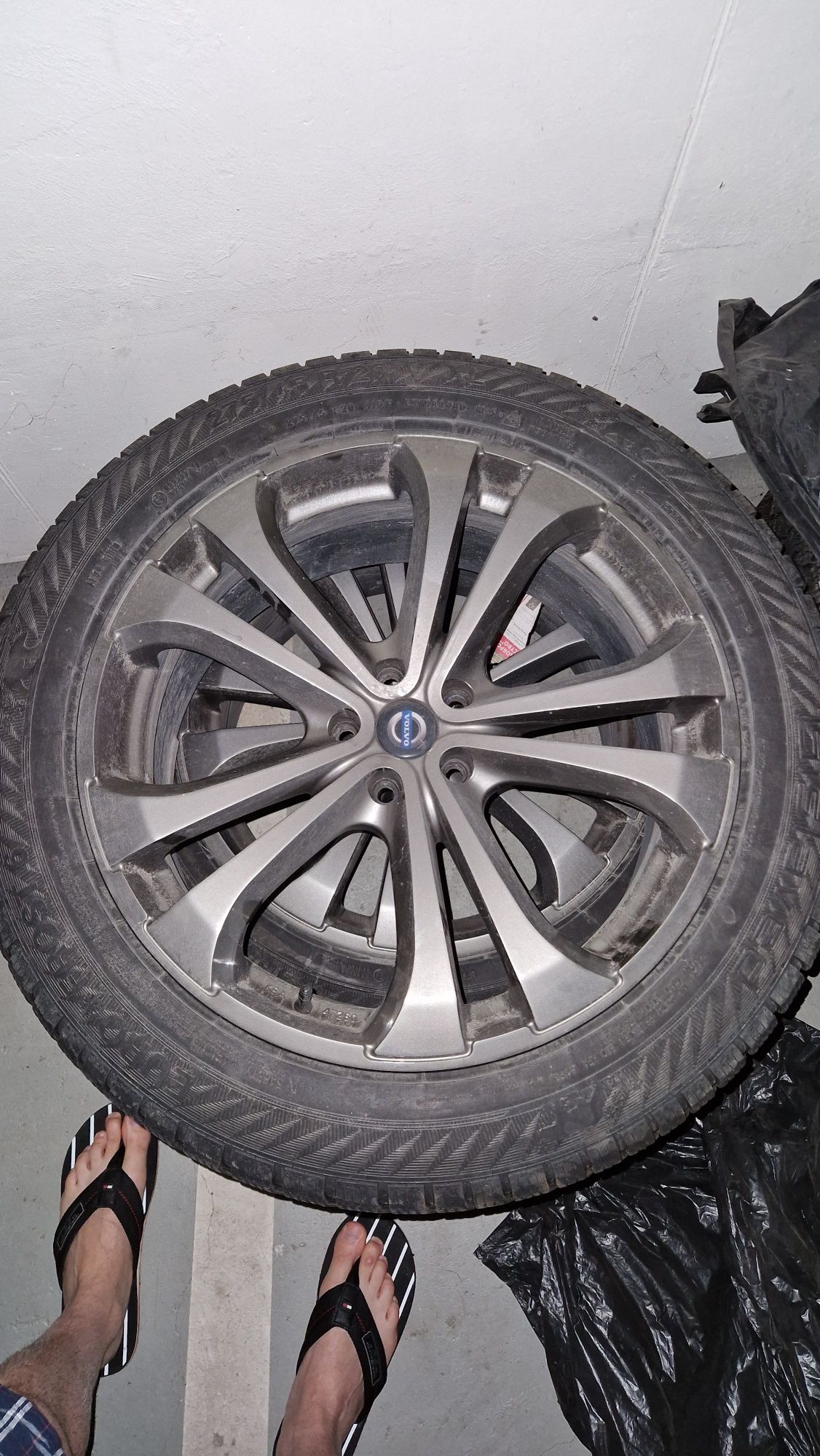 Зимни гуми с джанти за Волво VOLVO XC90 гр. Варна м-т Траката • OLX.bg
