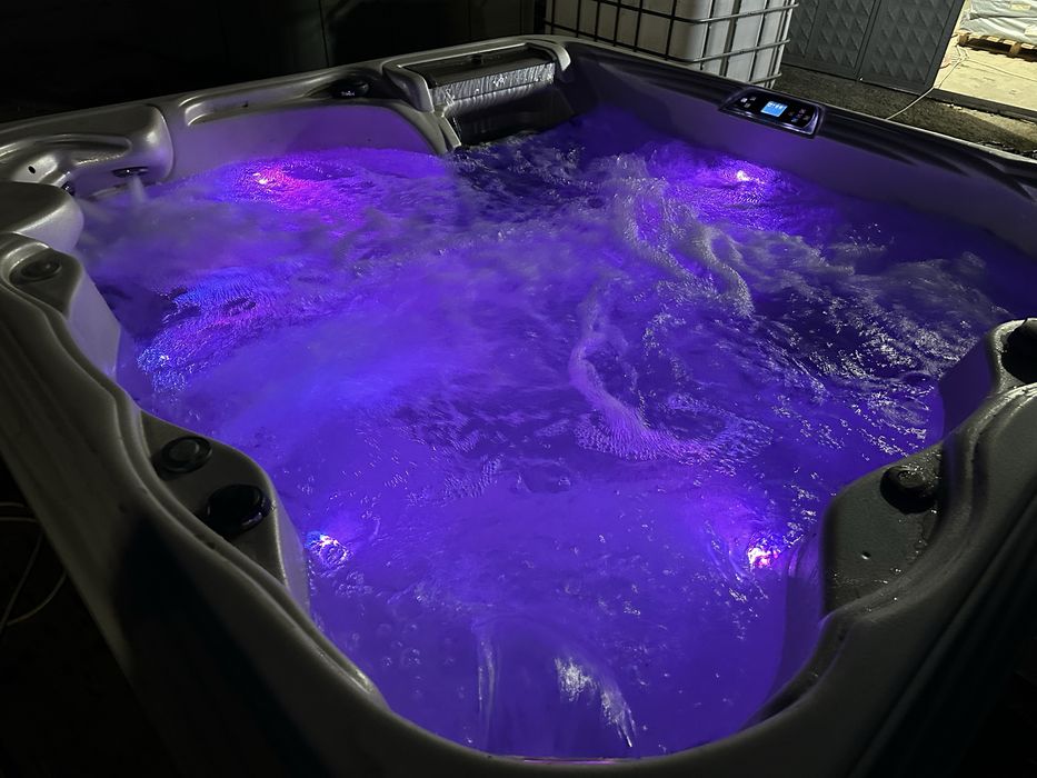 джакузи  американско градинско 6 места покривало