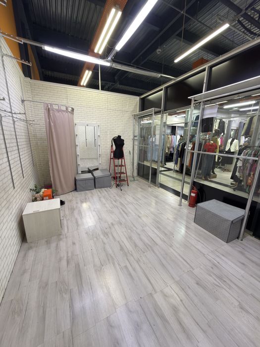 Продам бутик Тц Адем-1