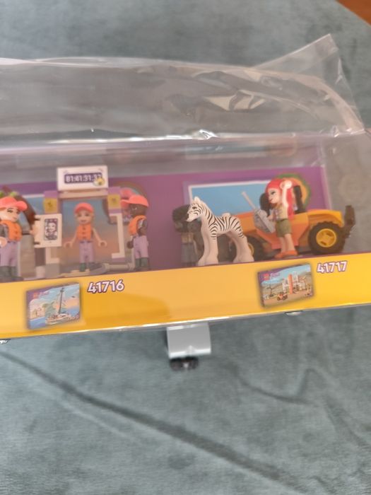 Продавам лего ...