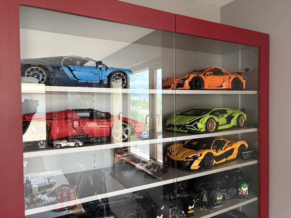 Продавам Lego Bugatti Chiron 42083