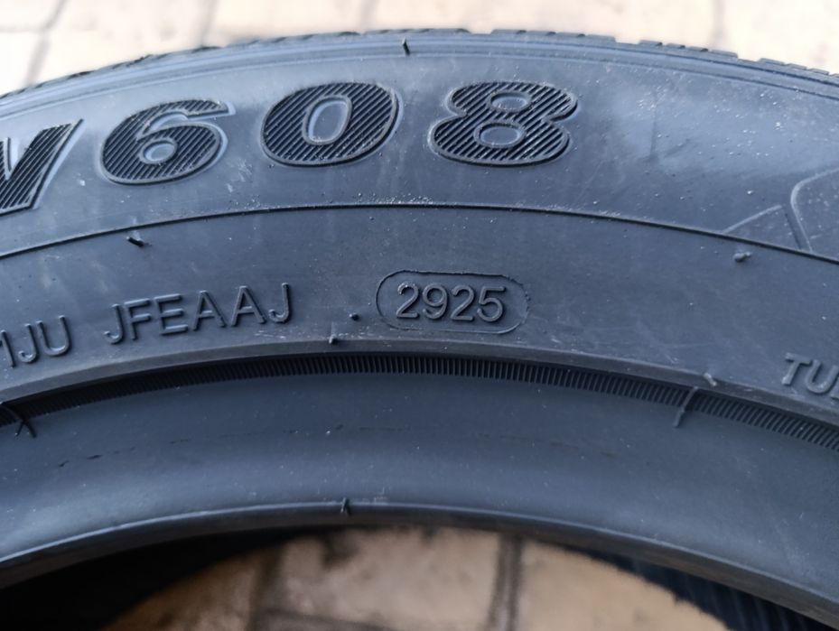 Зимни гуми Goodride 205/55/16 dot 2925,БОРД