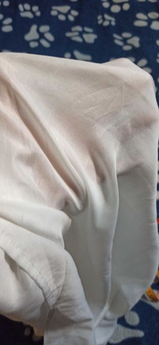 Отдам бесплатно 2  простыни