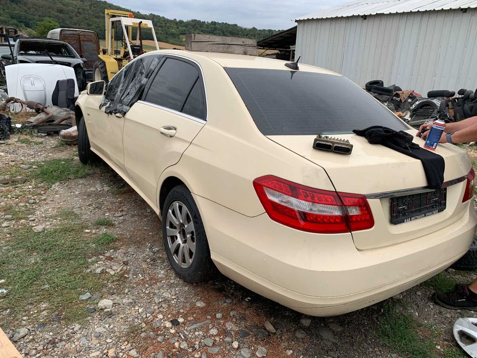 Dezmembrari Dezmembrez Piese piesa Dez Mercedes e Class w212 an 2012 d