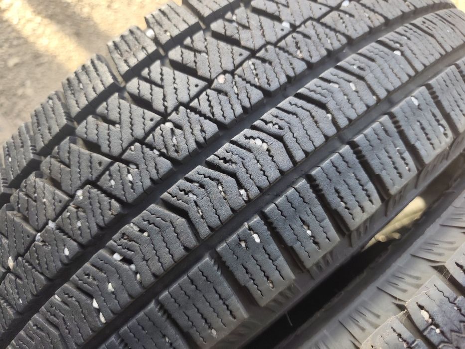 185/65/15" 4бр Bridgestone blizzak ice, dot1721,6-7mm
