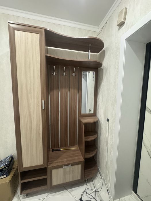 Продам прихожую  в идеальном сострянии