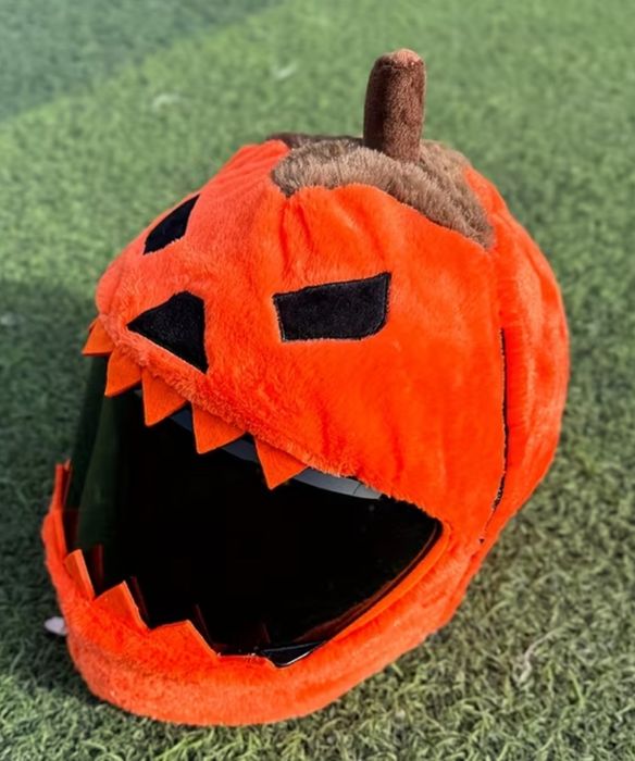 Husa amuzanta pentru casca moto