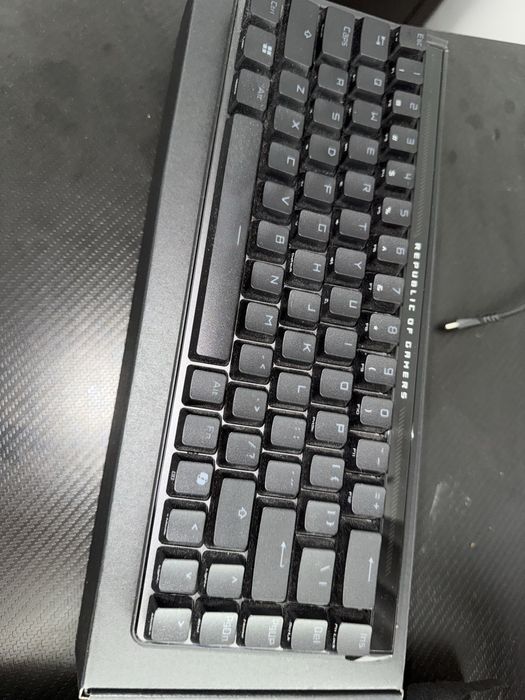Tastatura Asus ROG Falchion Ace HFX