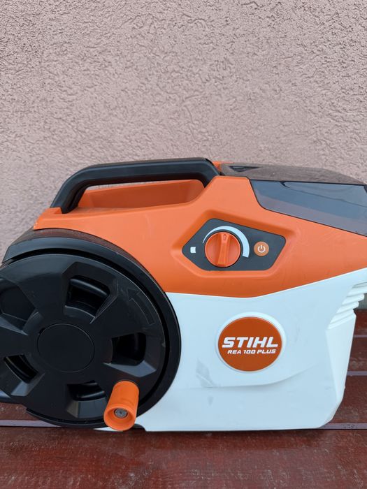 Stihl spalator cu presiune pe acumulator