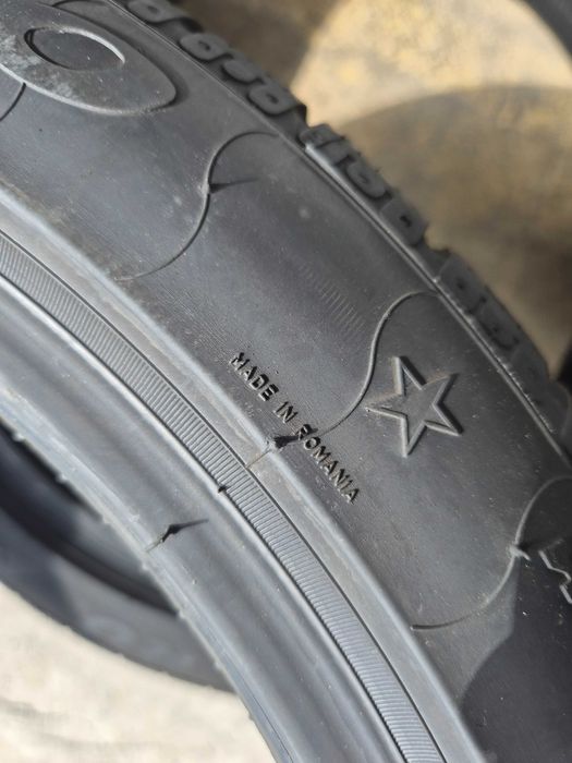 2 Anvelope M+S IARNA - 225/45/18 91H RFT XL - OEM BMW - PIRELLI W Sottozero S II - NOU - DOT 2015 !
