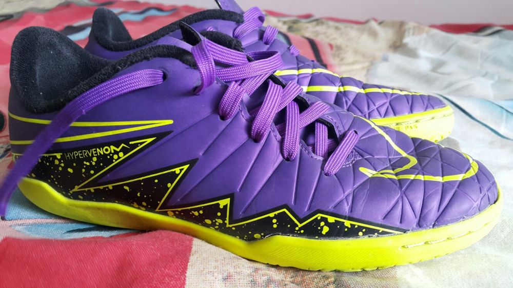 Pantofi sport Nike Hypervenom originali,marime 35
