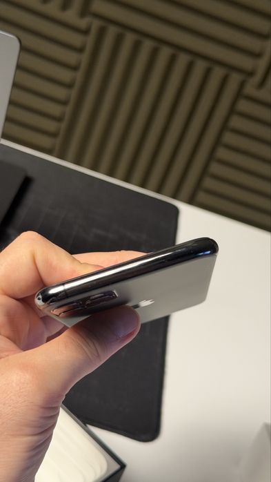 iPhone 11 Pro Max 64GB LL/A