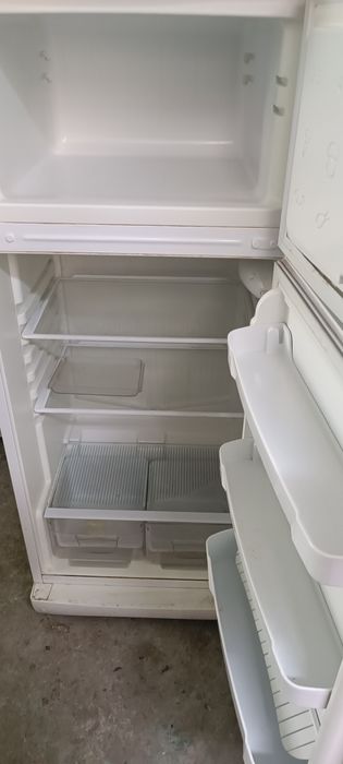 Продам холодильник Индезит