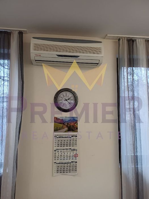 Дава се под наем Тристаен апартамент в Варна, Погреби - 80 кв.м за 663 € - Снимка #2