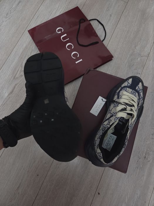 Adidasi Gucci rython