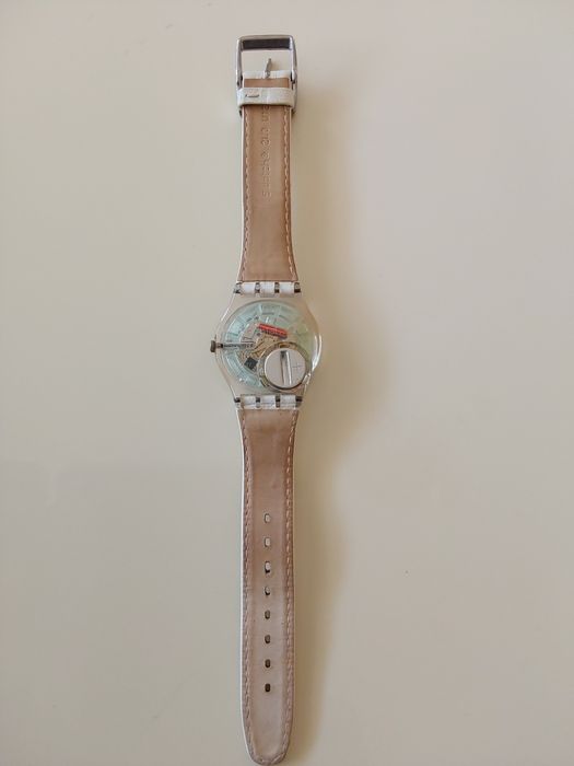 Часовник  SWATCH