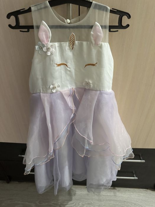 Продам платье девочки