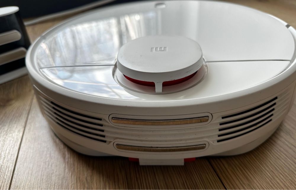 Vand robot aspirator stare aproape nou