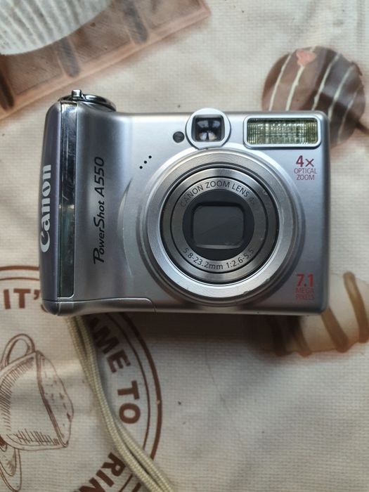 Продам фотоапарат Canon A 550