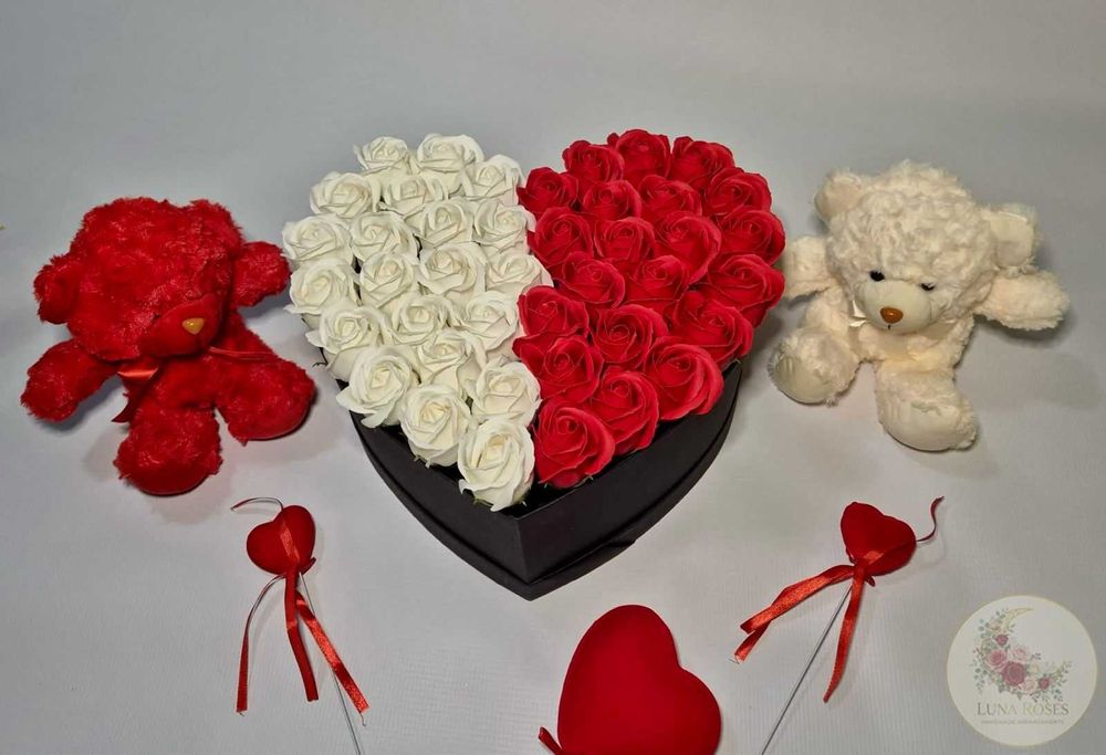 Aranjament floral din trandafiri de sapun