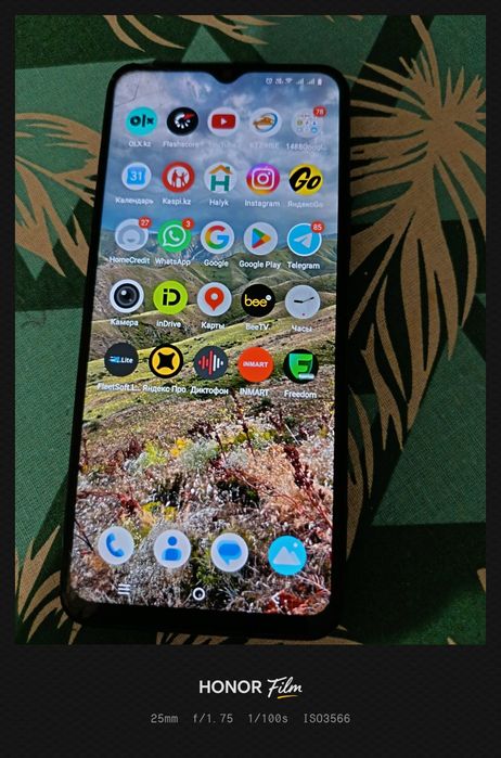 Продам Vivo сотовый телефон