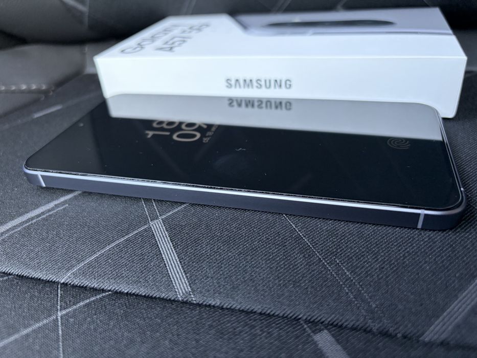 Samsung Galaxy A57 - 8/128 как новый