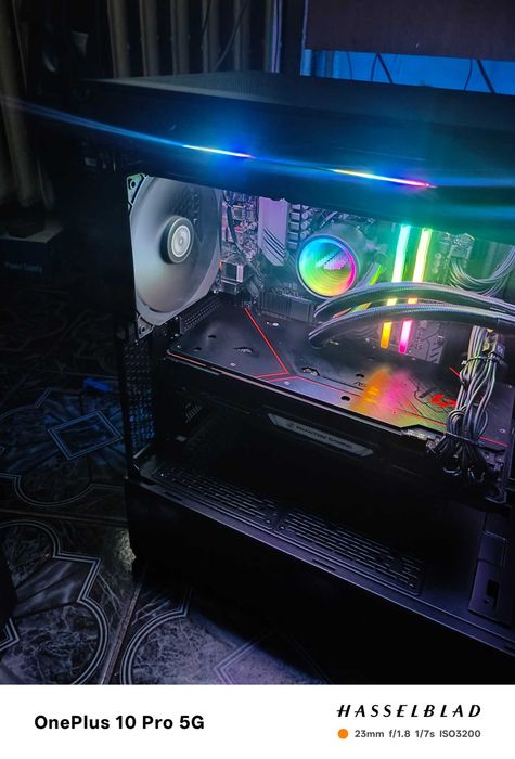 Геймърска конфигурация Ryzen 7 5700 \\ 16GB \\ RX 6800XT 16GB \\ 1000W Gold