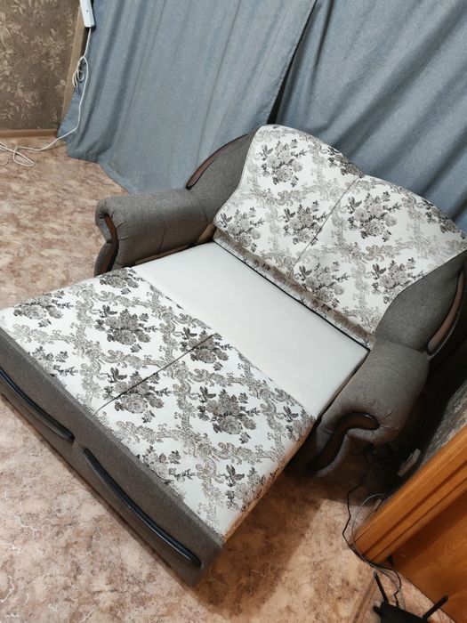 Продам новый диван в отличном состоянии.
