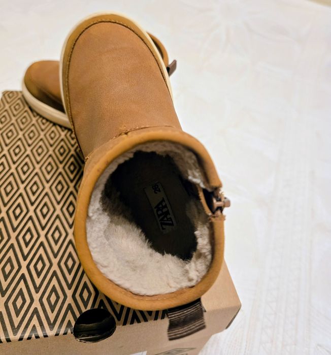 Зимни боти за момче на Zara, размер 26,стелка 16см.