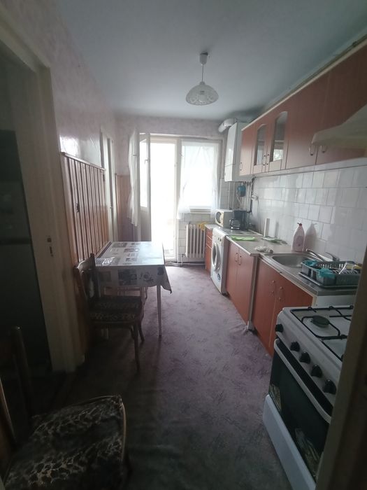 Închiriez apartament